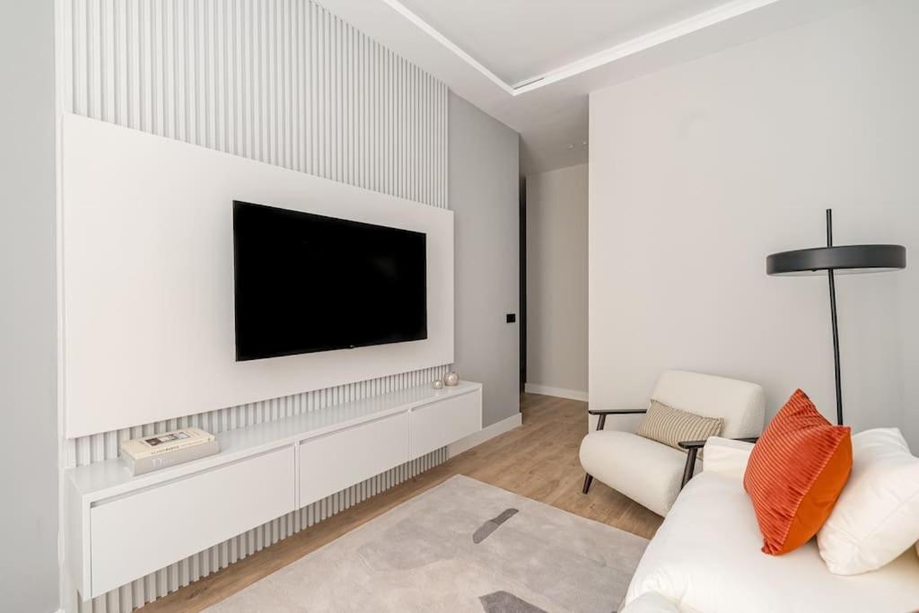 Centro XIII Calle De La Paz 2Br 2Bh Madrid Bagian luar foto