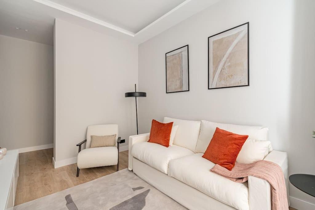 Centro XIII Calle De La Paz 2Br 2Bh Madrid Bagian luar foto