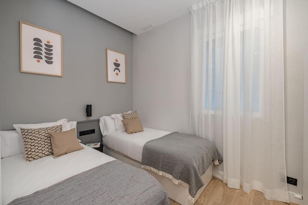 Centro XIII Calle De La Paz 2Br 2Bh Madrid Bagian luar foto